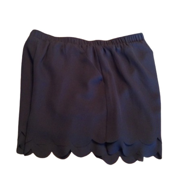 Lauren Conrad Scalloped Shorts✨Size XS - Picture 3 of 8